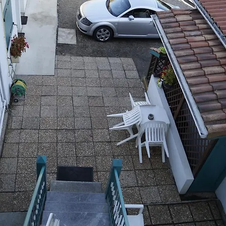 O Petit Hotel 2*